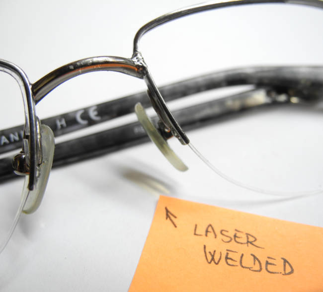 popravilo zlomljenega okvirja očal lasersko lotanje